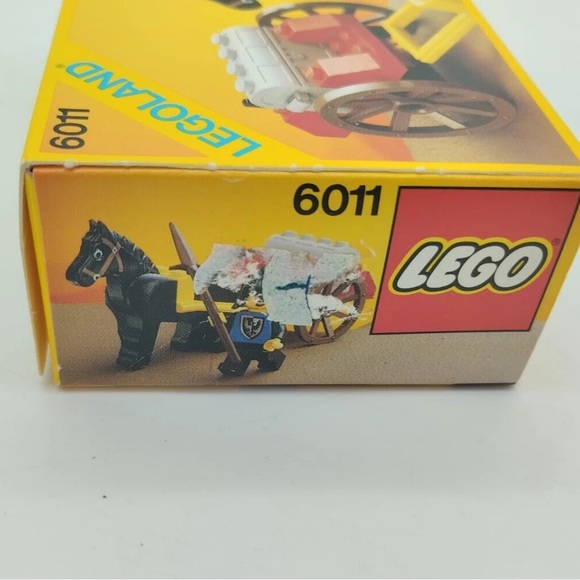 LEGO Black and Yellow Horseman Set - Picture 3 of 6